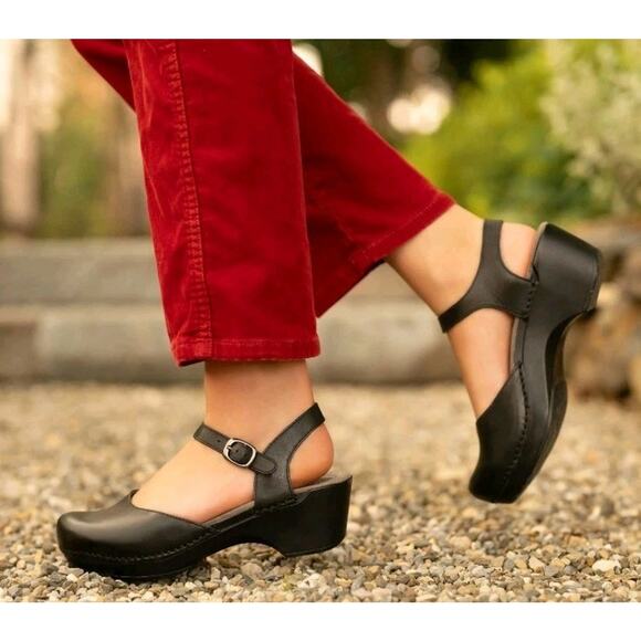 Dansko Sam Black Soft Full Grain Leather Clogs Mary Janes Sz 42 EU 11.5/12 US - Picture 1 of 8